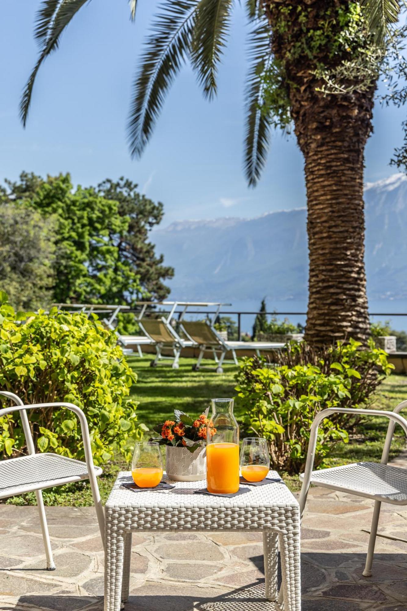 Hotel Meandro - Lake View Gargnano Extérieur photo