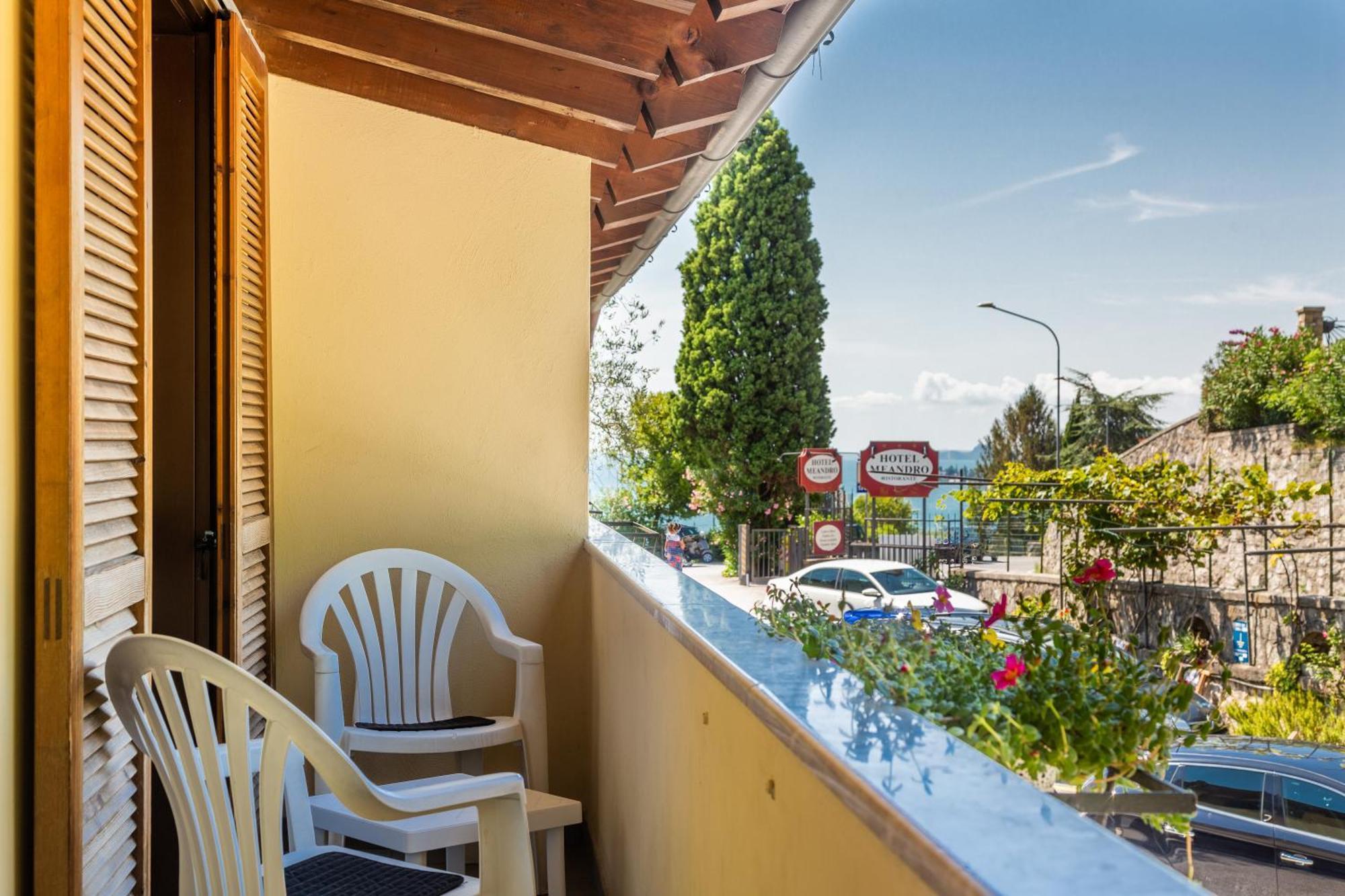 Hotel Meandro - Lake View Gargnano Chambre photo