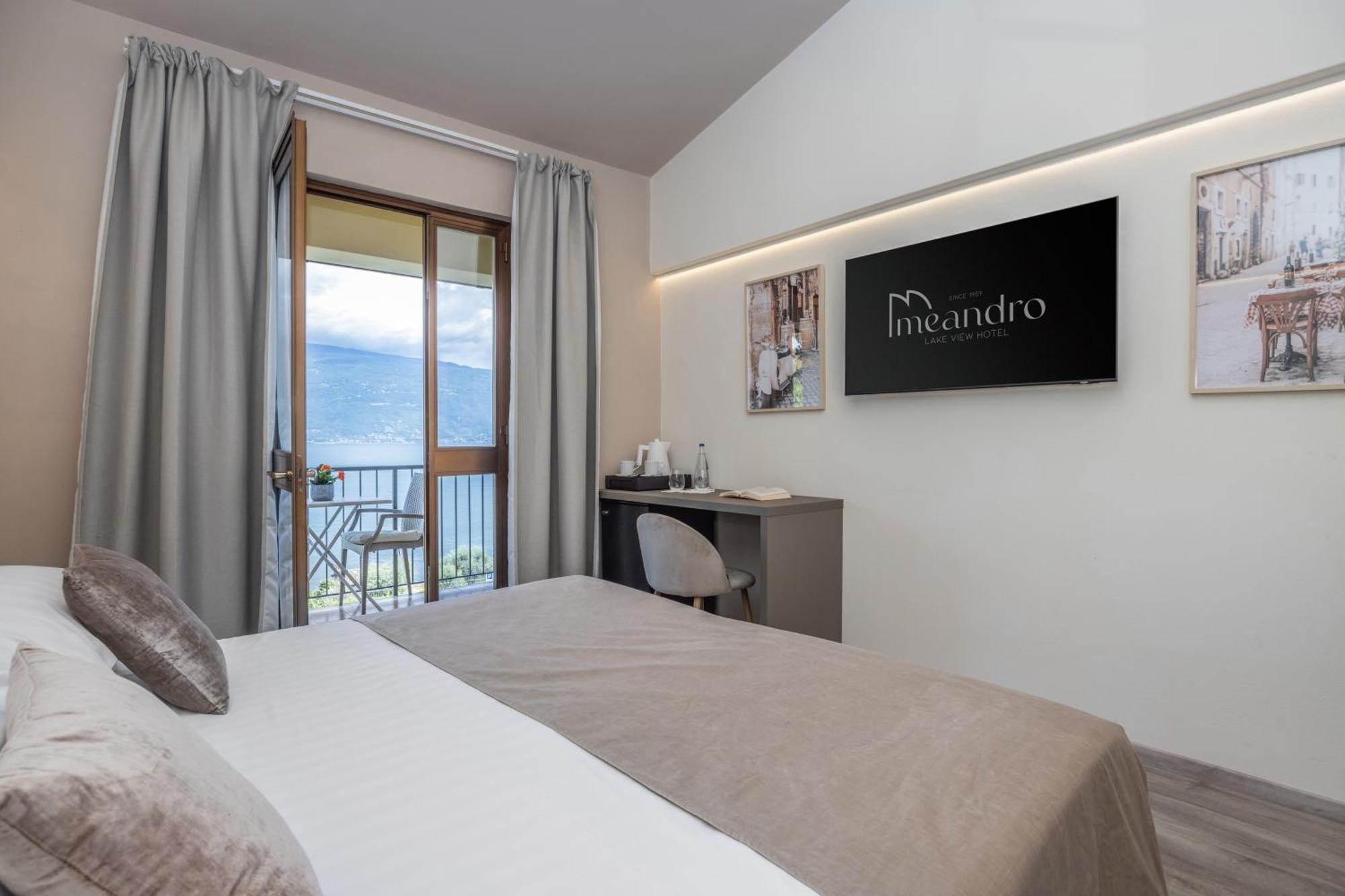 Hotel Meandro - Lake View Gargnano Chambre photo