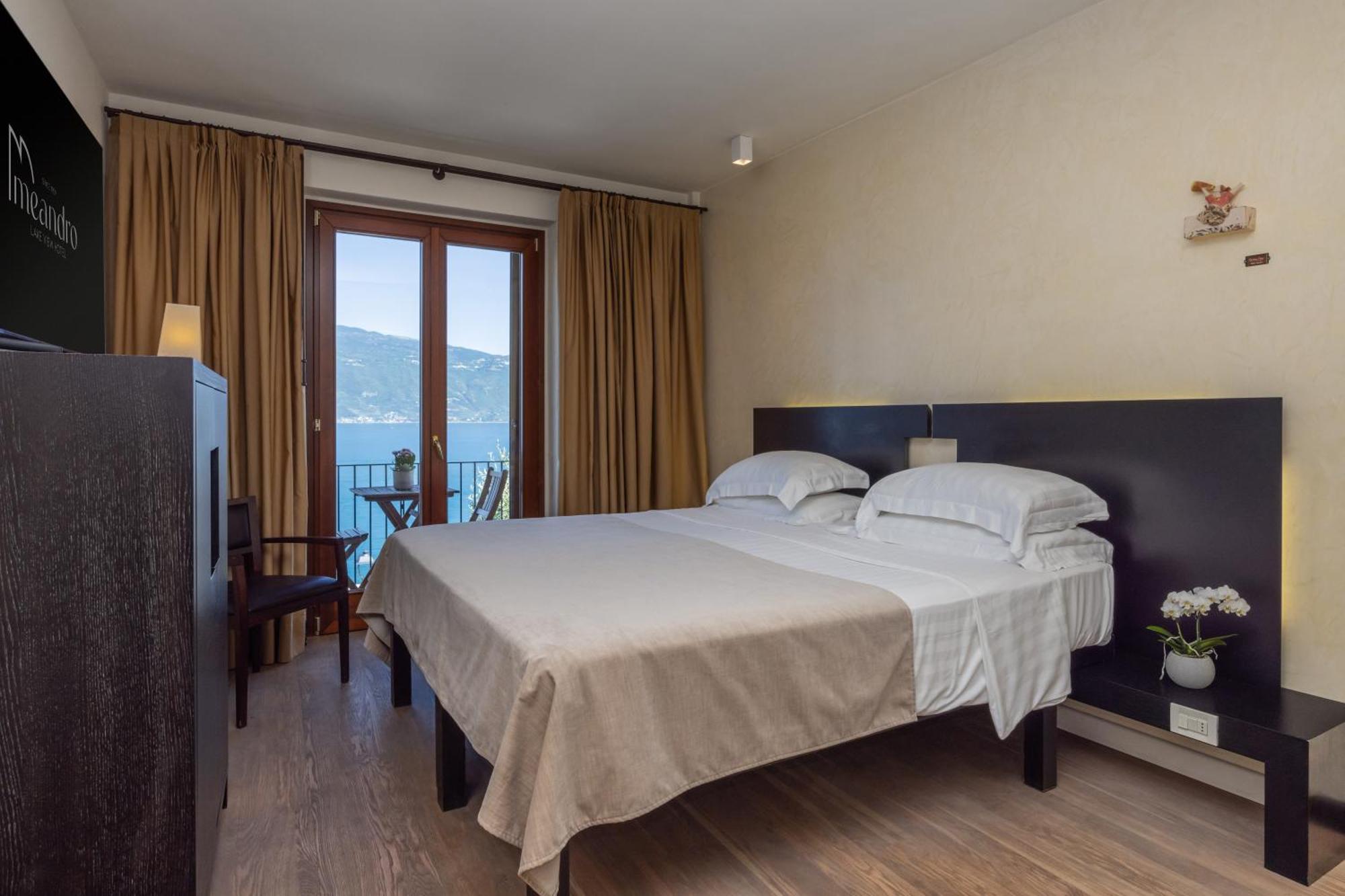 Hotel Meandro - Lake View Gargnano Extérieur photo